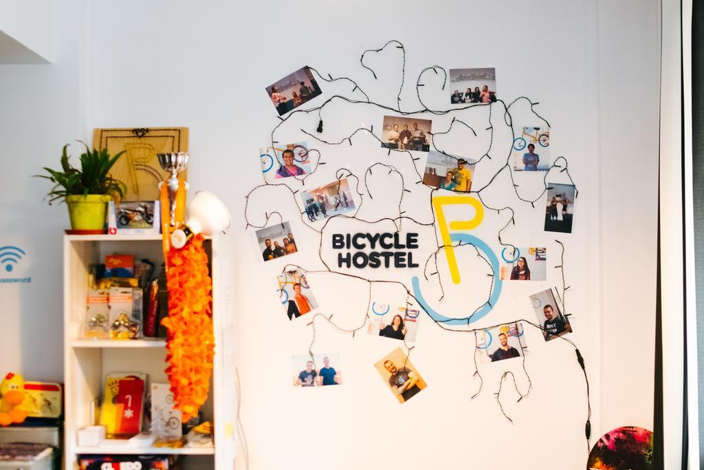 Bicycle Hostel Iasi Esterno foto